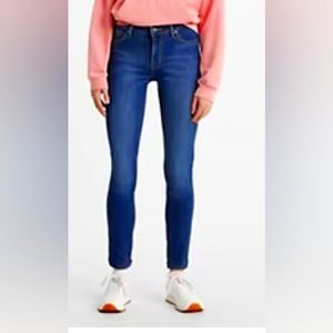 Women's 711 Levi Jeans, size 30